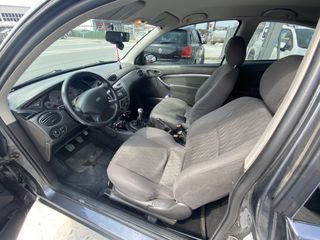 Ford Focus 2002-thumb-10