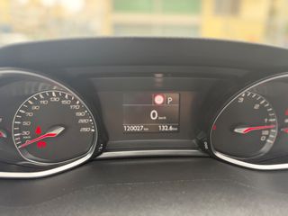 Peugeot 308 2017 1.6 BlueHDi 120hp Automatic ALLURE FULL-thumb-8