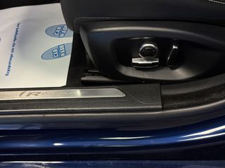Jaguar XE 2019 R LINE AWD-thumb-27