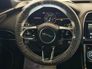 Jaguar XE 2019 R LINE AWD-thumb-28