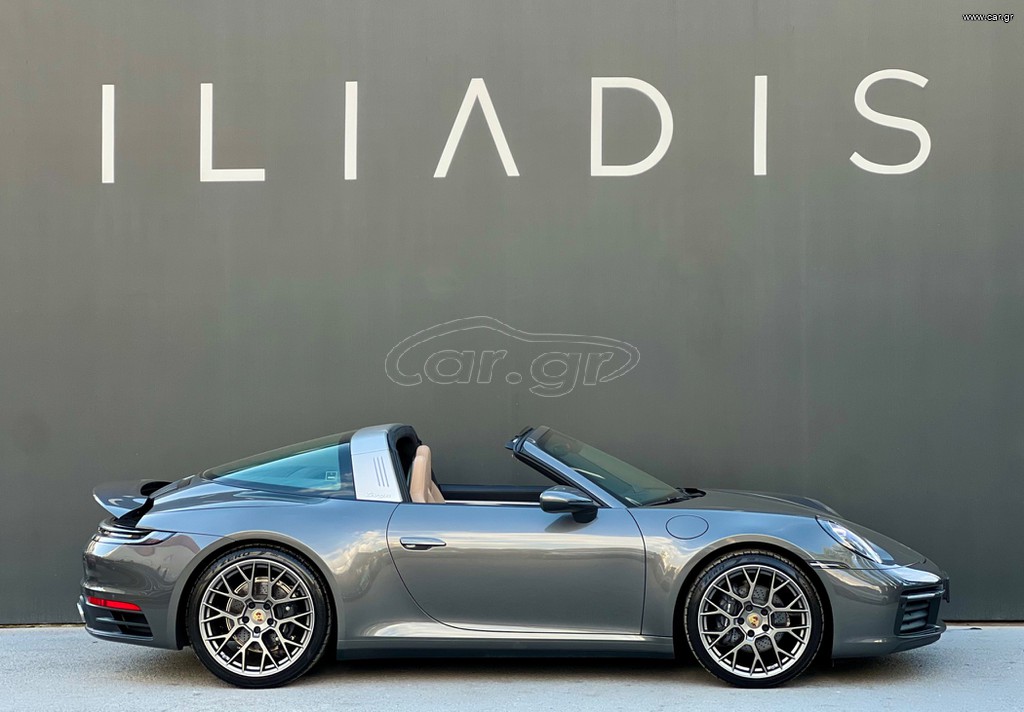 Porsche 911 2023 992 TARGA 4