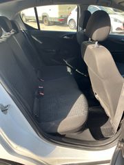 Opel Corsa 2016-thumb-10