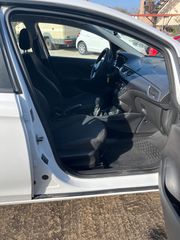 Opel Corsa 2016-thumb-11