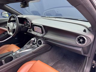 Chevrolet Camaro 2018 V8-thumb-19