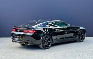 Chevrolet Camaro 2018 V8-thumb-12