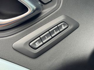 Chevrolet Camaro 2018 V8-thumb-24