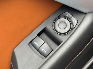 Chevrolet Camaro 2018 V8-thumb-23