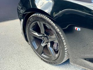 Chevrolet Camaro 2018 V8-thumb-9