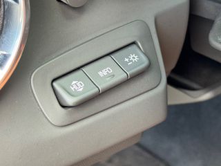 Chevrolet Camaro 2018 V8-thumb-27