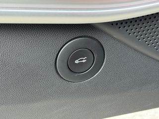 Chevrolet Camaro 2018 V8-thumb-32