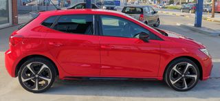 Seat Ibiza 2022 1.0 ΤGi FR CARBON,FACELIFT,CLIMA,NAVI,LED,ΚΑΜΕΡΑ,18".-thumb-3