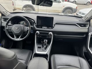 Toyota RAV 4 2021-thumb-12