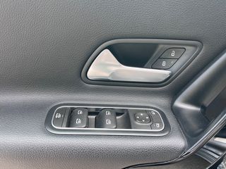 Mercedes-Benz A 220 2019 Progressive-thumb-22