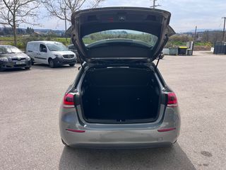 Mercedes-Benz A 220 2019 Progressive-thumb-24