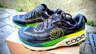 topo athletic vista-thumb-2