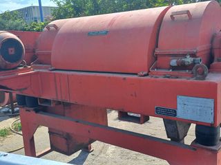 DECANTER