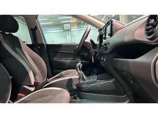 Hyundai i 10 2022 DISTINCTIVE A/T-thumb-11
