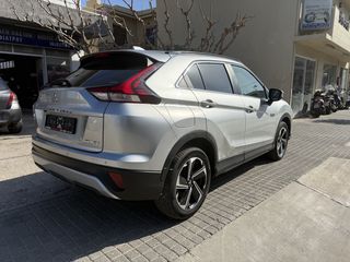 Mitsubishi Eclipse Cross 2022 2.4 Plug-in Hybrid Plus Select 4WD-thumb-6