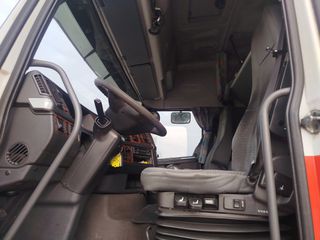 Volvo 2004 FH 12 380 EURO-3-thumb-20