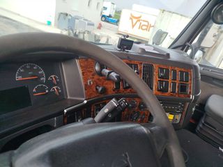 Volvo 2004 FH 12 380 EURO-3-thumb-21