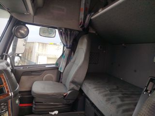 Volvo 2004 FH 12 380 EURO-3-thumb-22