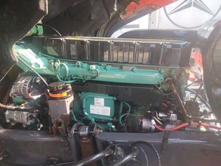 Volvo 2004 FH 12 380 EURO-3-thumb-41