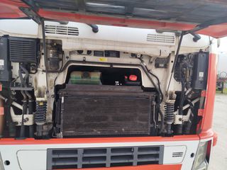 Volvo 2004 FH 12 380 EURO-3-thumb-11