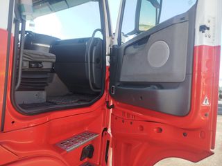 Volvo 2004 FH 12 380 EURO-3-thumb-18