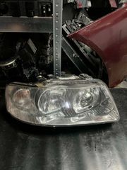AUDI A4 B6 ΦΑΝΑΡΙ ΕΜΠΡΟΣ ΔΕΞΙΟ ΜΕ ΠΡΟΤΖΕΚΤΟΡΑ