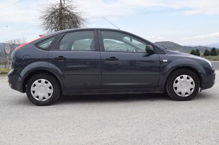Ford Focus 2006-thumb-6
