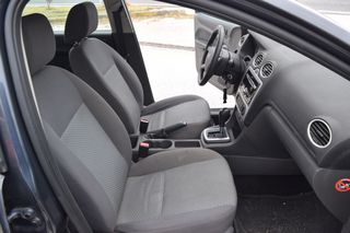 Ford Focus 2006-thumb-11