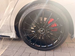 Mercedes-Benz CLA 45 AMG 2015 AMG-thumb-24