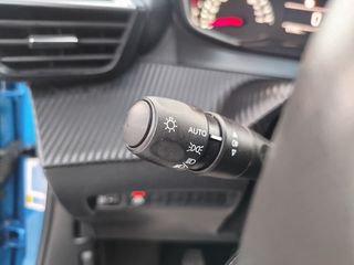 Peugeot 2008 2021 1.2 PureTech Active Pack-thumb-32