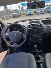 Fiat Punto 2005 FACELIFT 1.2CC 8V-thumb-1