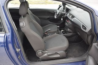 Opel Corsa 2016-thumb-8
