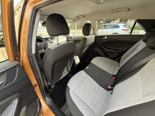 Hyundai i 20 2016 1.200 Trend-thumb-8