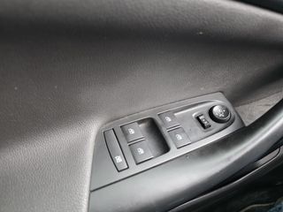 Opel Astra 2017-thumb-13