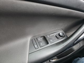 Opel Astra 2017-thumb-14