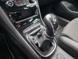 Opel Astra 2017-thumb-15