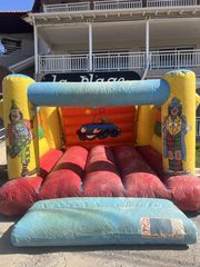 ΠΩΛΟΥΝΤΑΙ ΦΟΥΣΚΩΤΑ ΑΠΟ ΠΑΙΔΟΤΟΠΟ ΜΕΤΑΧΕΙΡΙΣΜΕΝΑ