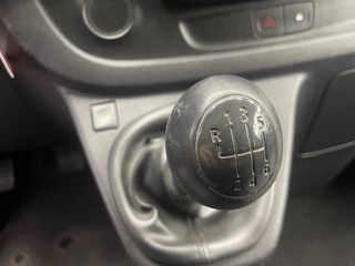 Opel Vivaro 2016-thumb-14