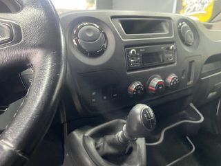 Opel Movano 2015-thumb-15