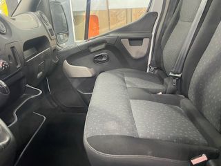 Opel Movano 2015-thumb-17