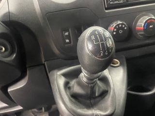 Opel Movano 2015-thumb-16