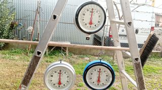 Σαν καινούργιες. Πωλούνται ζυγαριές. Όλες λειτουργούν.  Με βίδα ρύθμισης. Πωλούνται ως ανταλλακτικά.