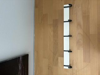 Κρεμάστρα Τοίχου IKEA TJUSIG (Λευκή/Μαύρη) – 5 Θέσεων