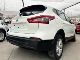 Nissan Qashqai 2019-thumb-9
