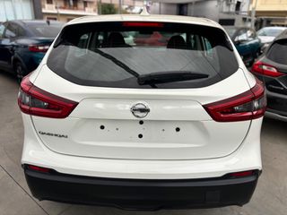 Nissan Qashqai 2019-thumb-8