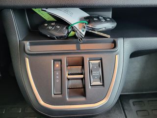 Opel Zafira Life 2026 Life  2.2 Diesel  180hp  Auto LUX  L3H1 9 θέσεις-thumb-16