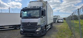 Ψυγείο Mercedes-Benz 2017 2551 Actros